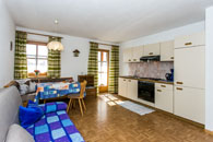 La cucina abitabile dell' appartamento Bergblick